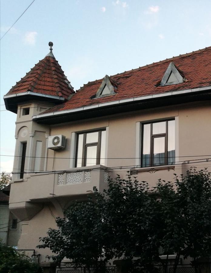 Metropole Apartments Invilla Old City Bucharest Exterior photo
